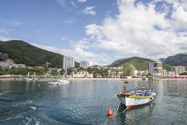 У Будви хладе вреле дане